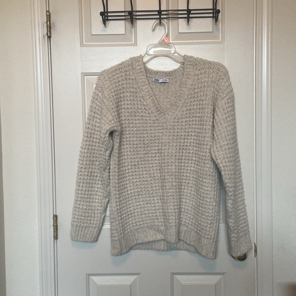 ZARA sweater size small - Picture 6 of 12